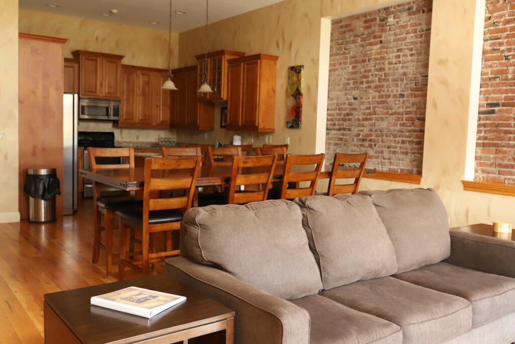 Cornerstone Inn - Image 6