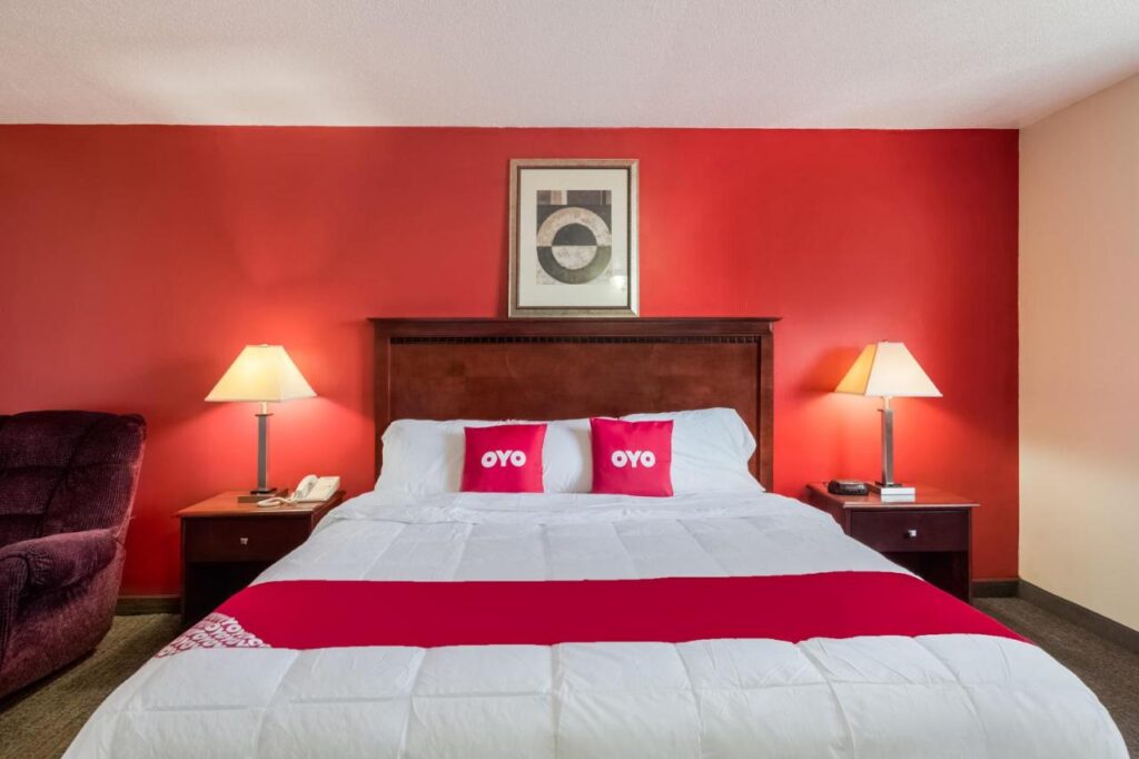OYO Hotel Morton East Peoria I-74 - Image 4