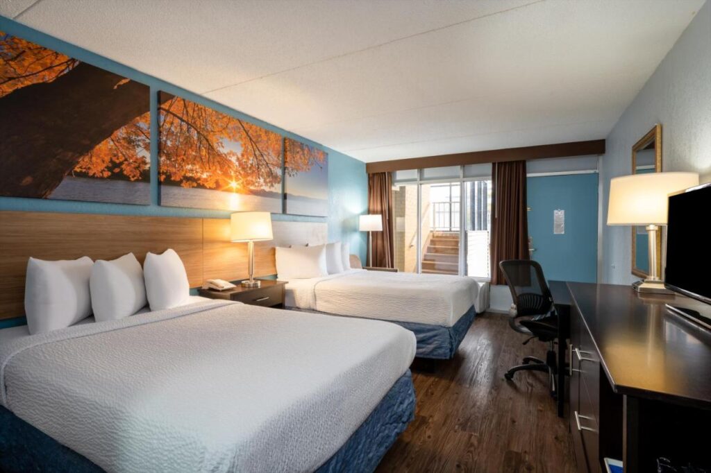 Days Inn by Wyndham Perrysburg Toledo - Image 4