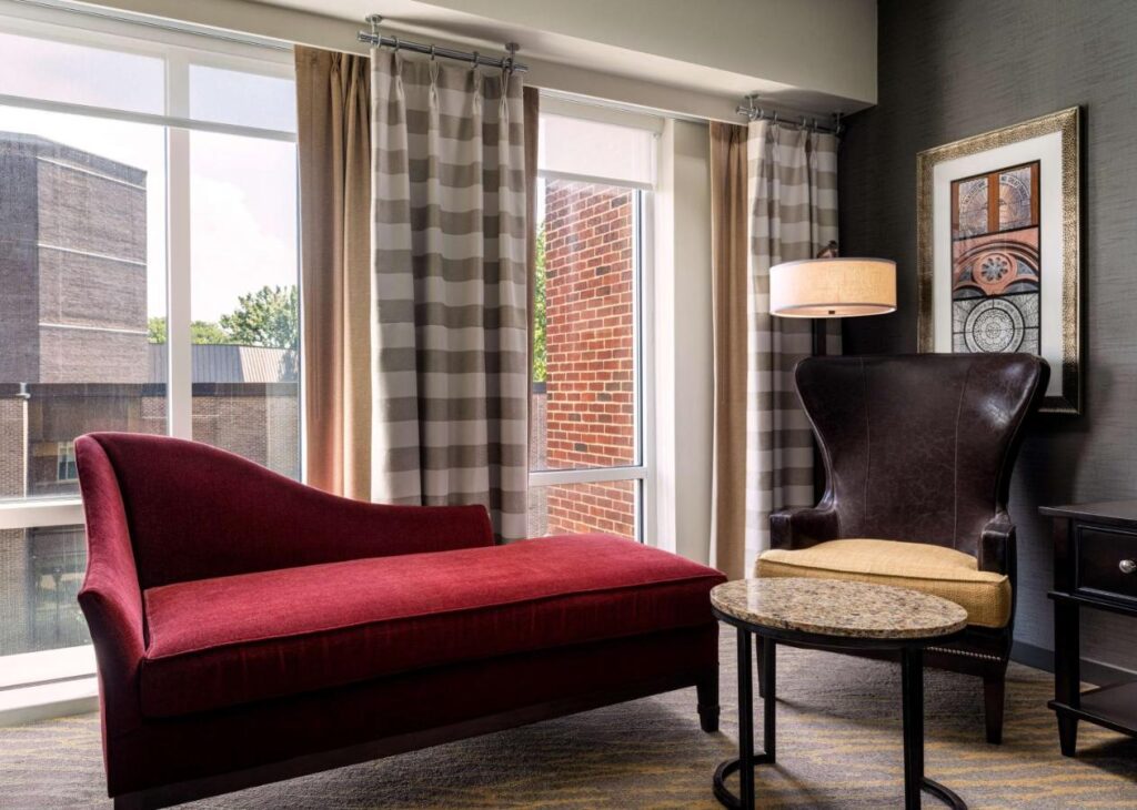The Inn at Penn, A Hilton Hotel - Image 2