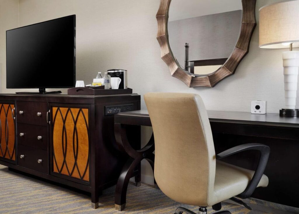 The Inn at Penn, A Hilton Hotel - Image 3