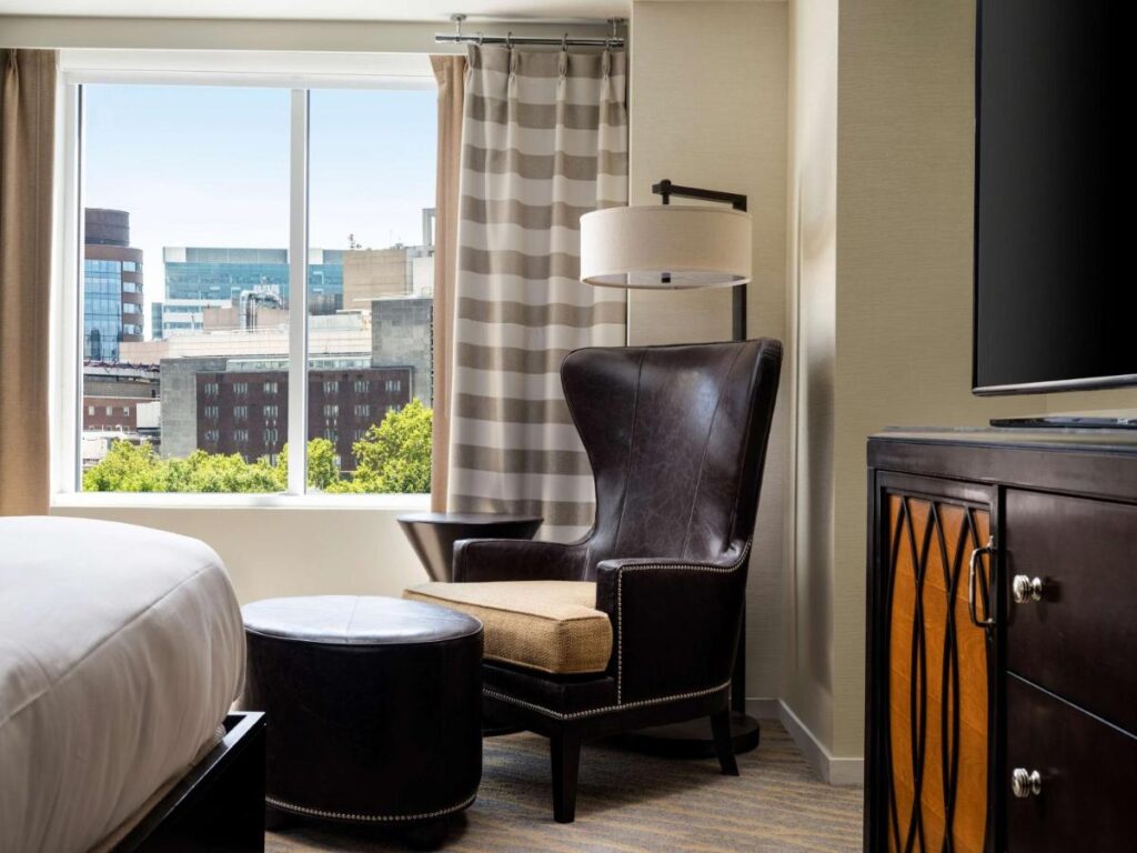 The Inn at Penn, A Hilton Hotel - Image 4