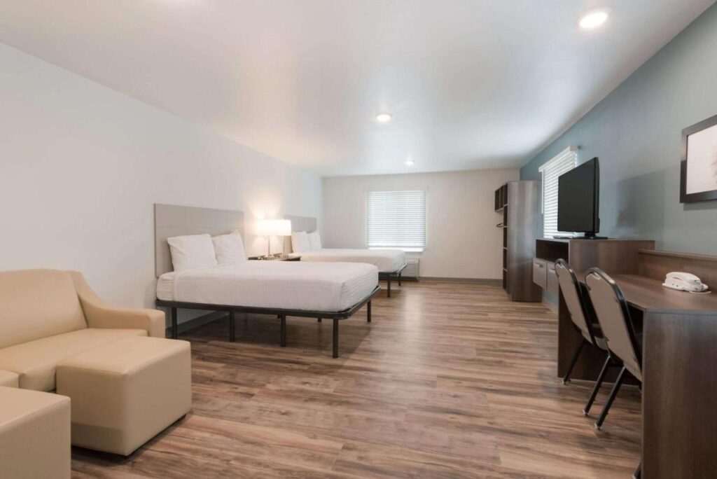 WoodSpring Suites Philadelphia Northeast - Image 6