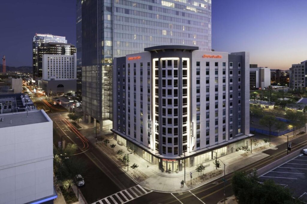 Hampton Inn & Suites Phoenix Downtown - Image 1