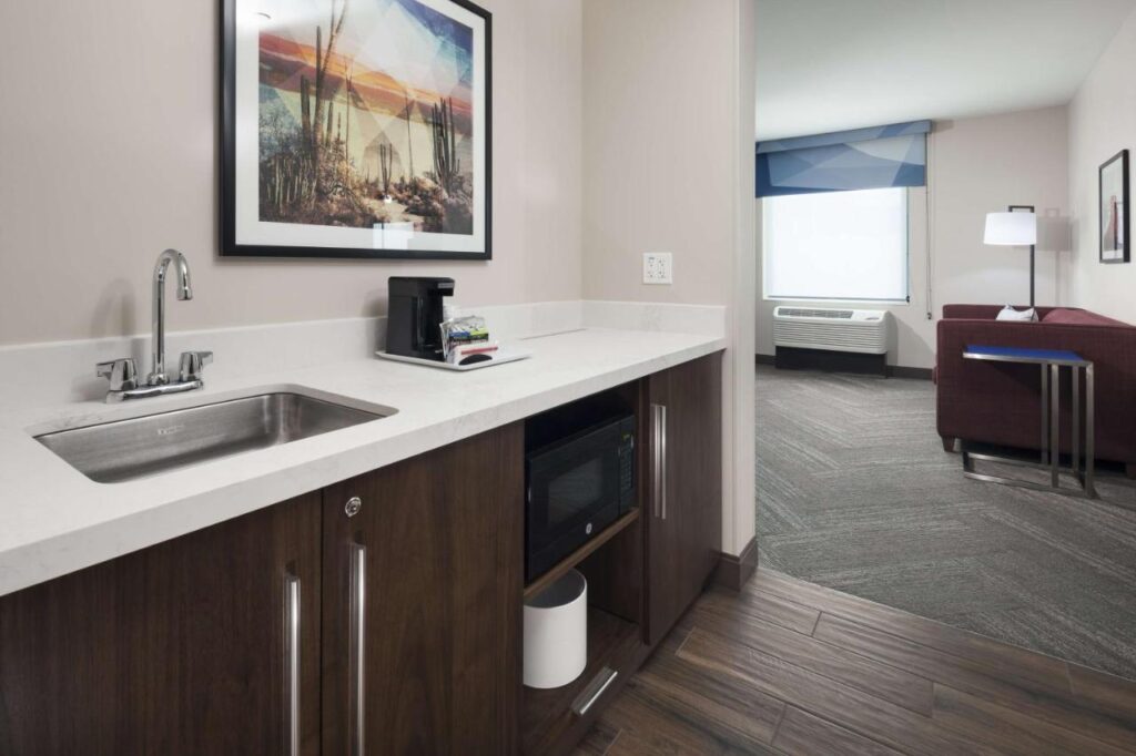 Hampton Inn & Suites Phoenix Downtown - Image 3