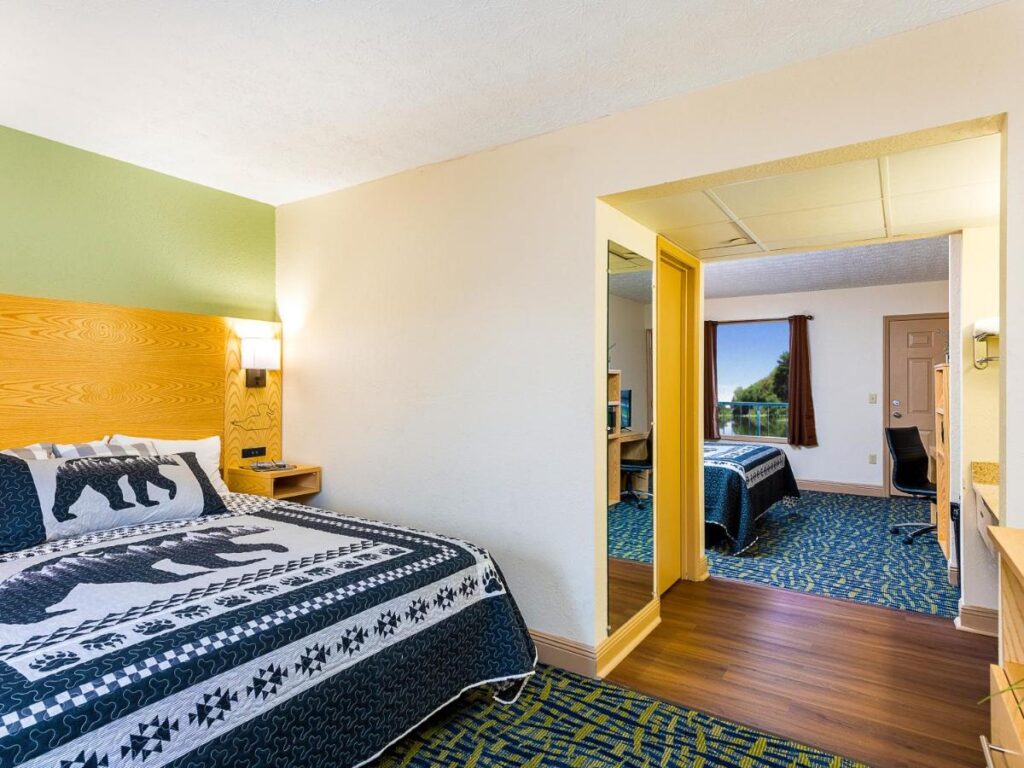 Creekstone Inn - Image 4