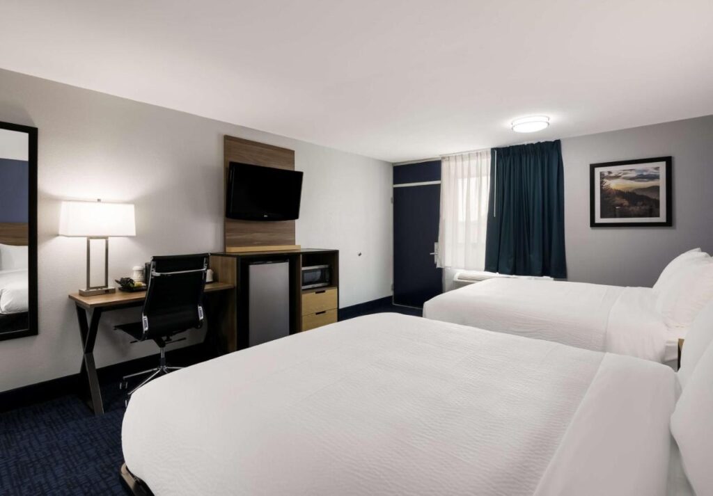 SureStay Plus by Best Western Pigeon Forge - Image 2