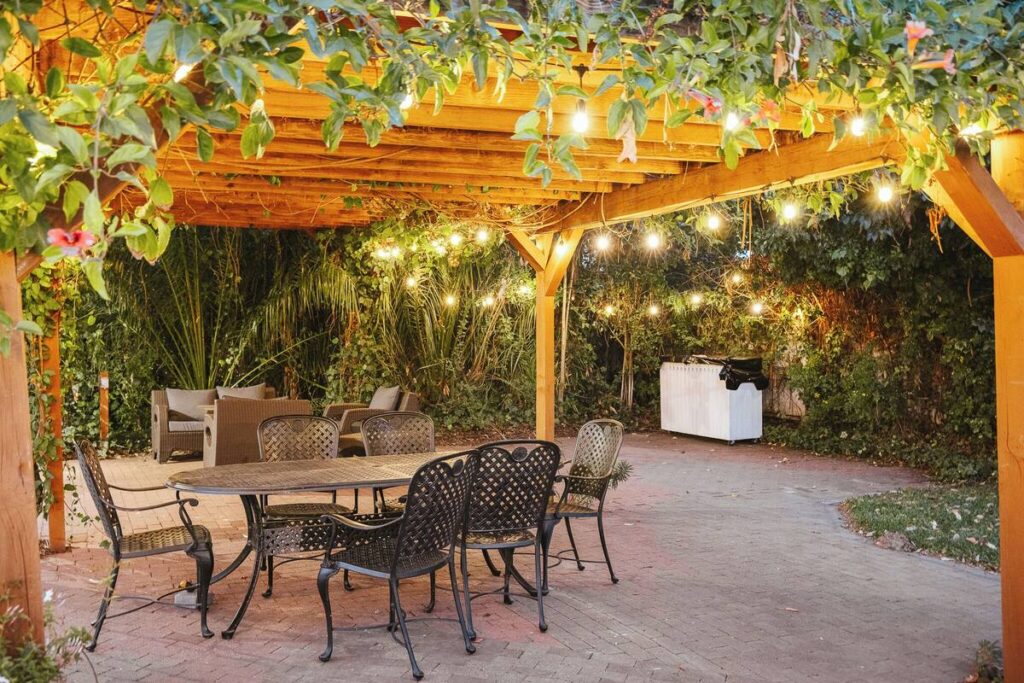 Kaleidoscope Inn & Gardens - Image 5