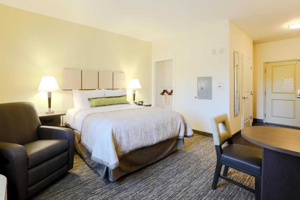 Candlewood Suites Belle Vernon by IHG - Image 6