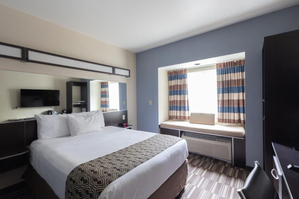 Microtel Inn & Suites by Wyndham Waynesburg - Image 3