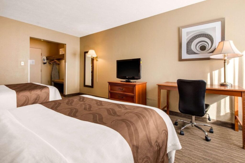 Quality Inn & Suites New Castle - Image 1