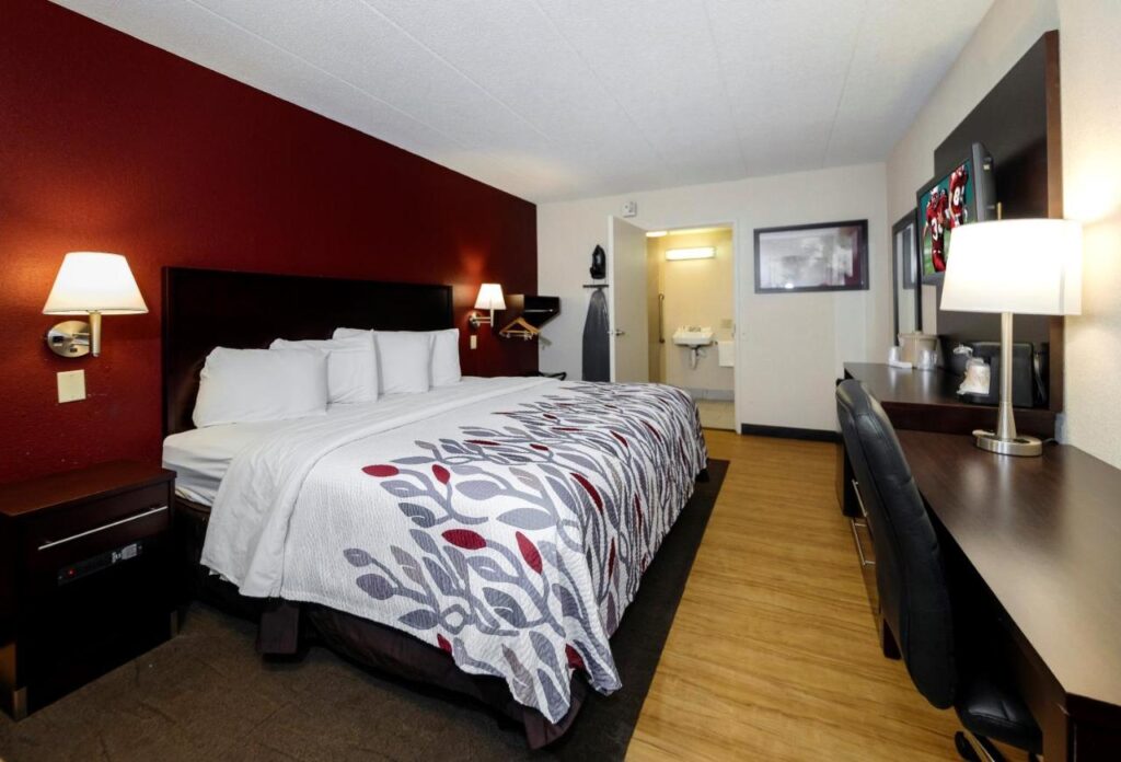 Red Roof Inn Washington, PA - Image 6