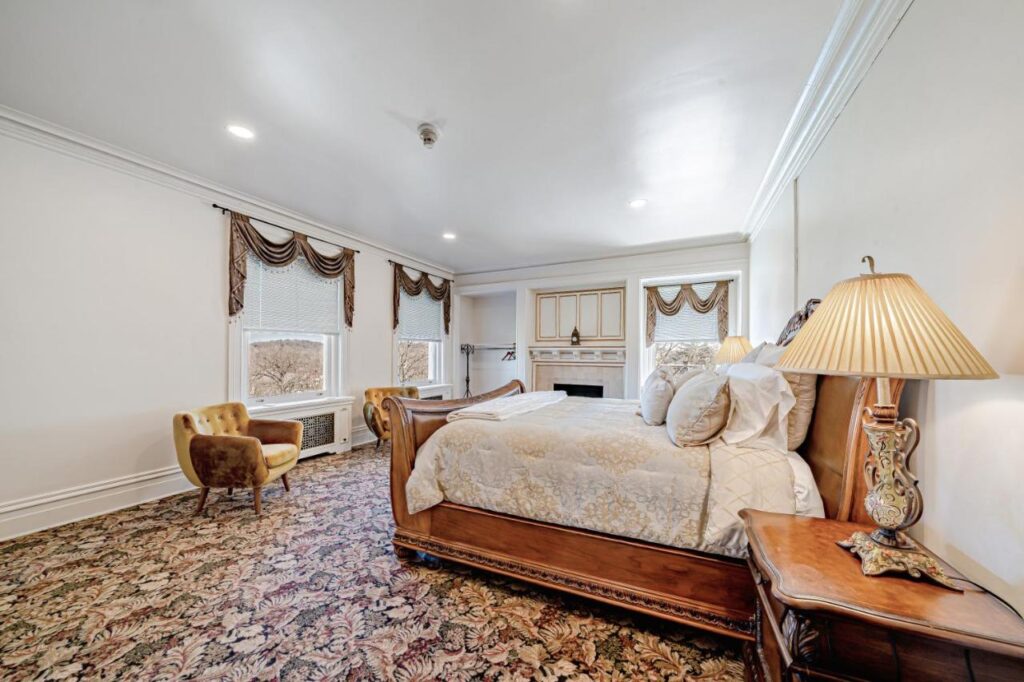 The Grandeur Estate - Image 1