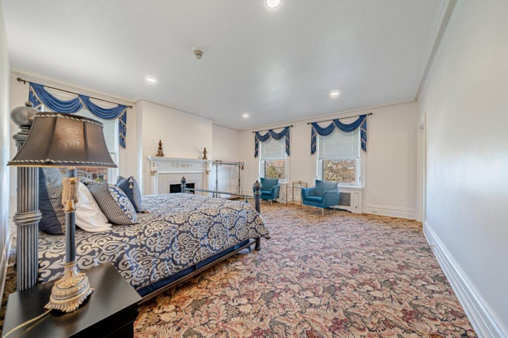 The Grandeur Estate - Image 5