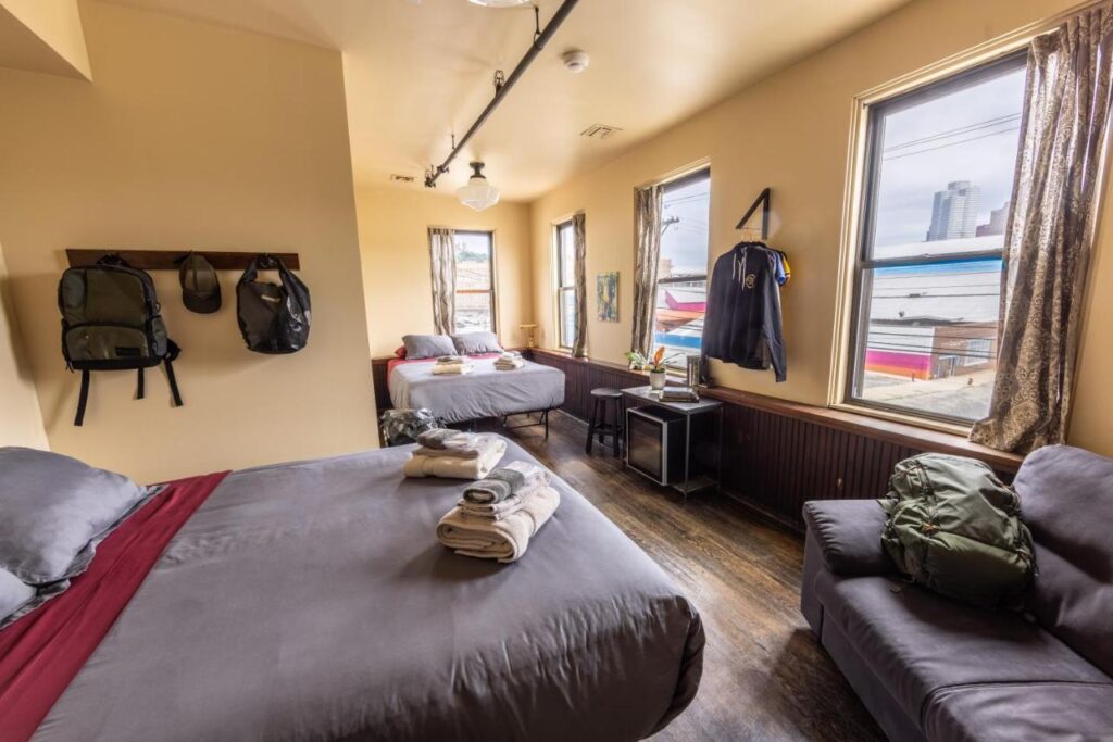 Traveler's Rest Hotel - Image 4