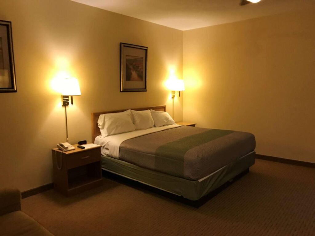 Motel 6-Bloomsburg, PA - Image 2