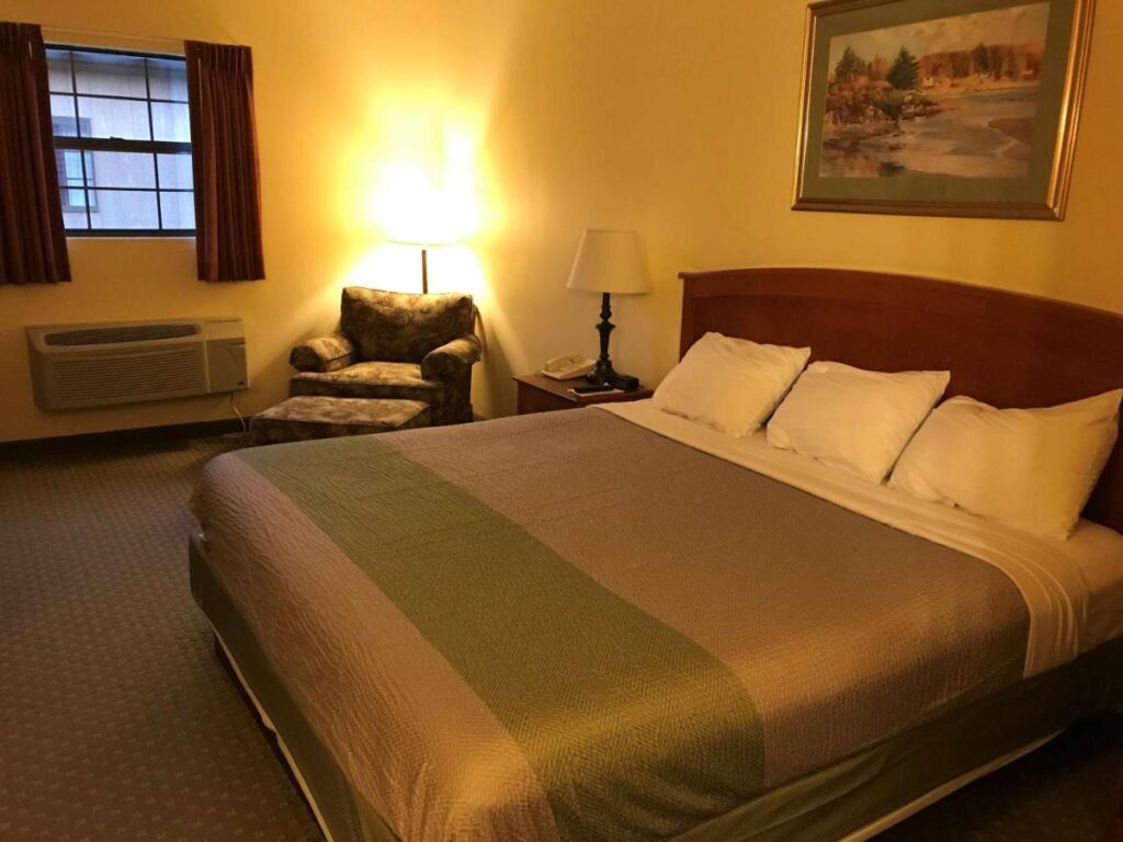 Motel 6-Bloomsburg, PA - Image 3