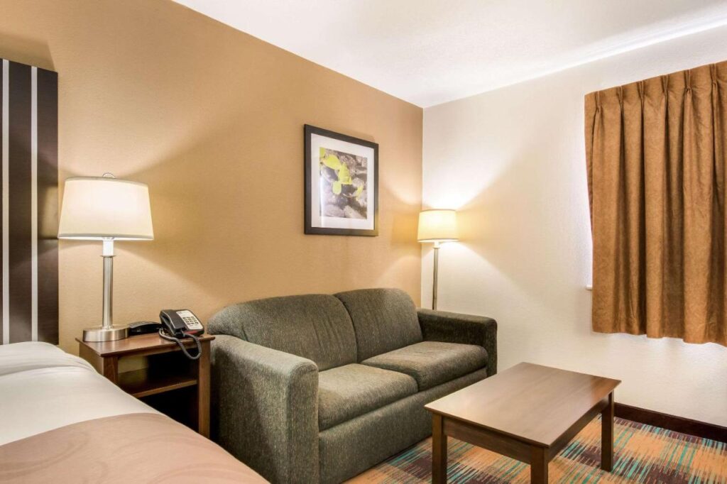 Quality Inn Bloomsburg - Image 2