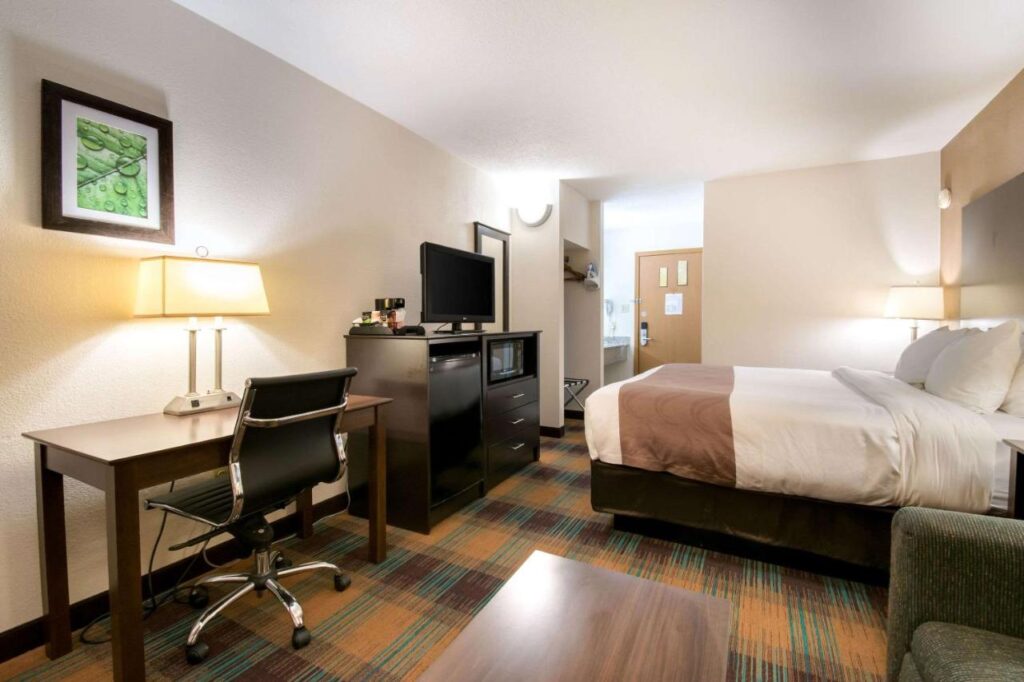 Quality Inn Bloomsburg - Image 3