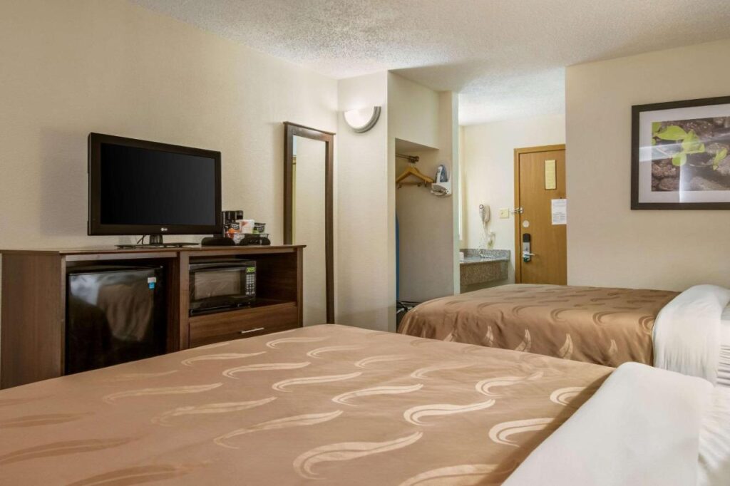 Quality Inn Bloomsburg - Image 4