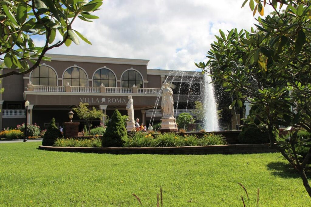 Villa Roma Resort and Conference Center - Image 1
