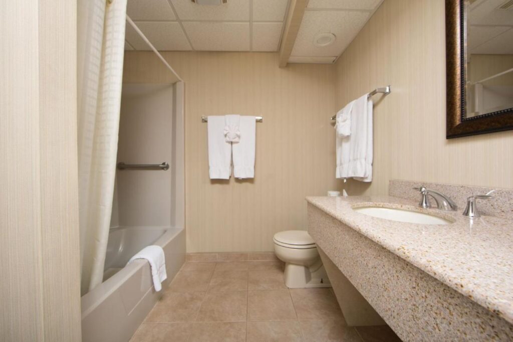 Villa Roma Resort and Conference Center - Image 3