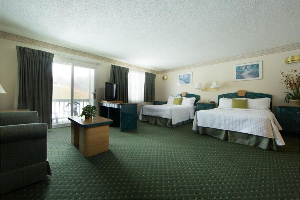Villa Roma Resort and Conference Center - Image 4
