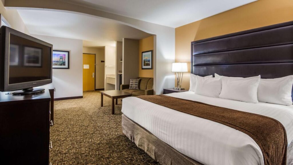 Best Western Oak Meadows Inn - Image 5