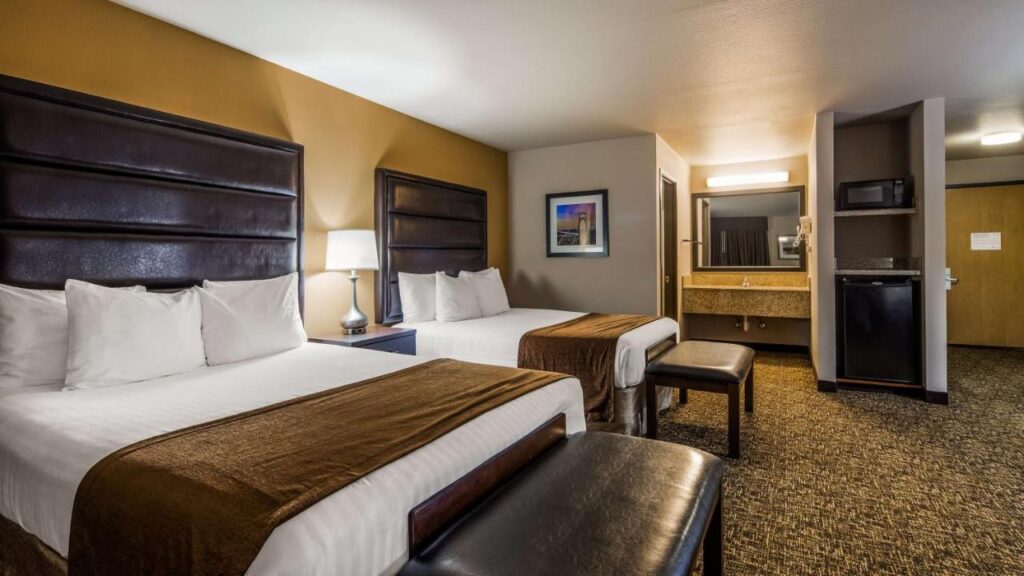 Best Western Oak Meadows Inn - Image 6