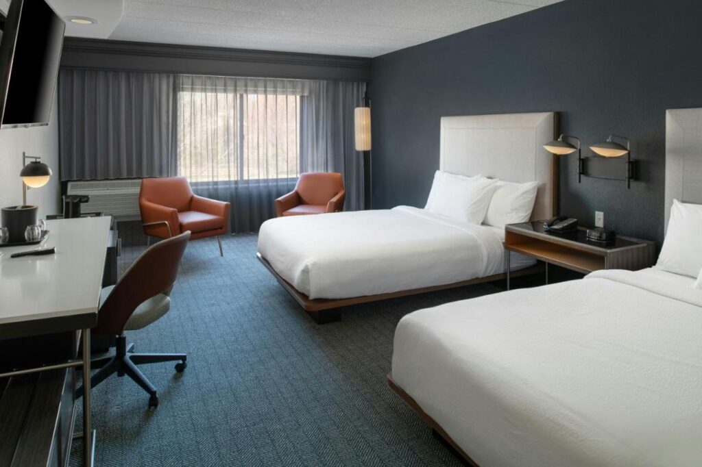 Courtyard by Marriott Providence Lincoln - Image 4