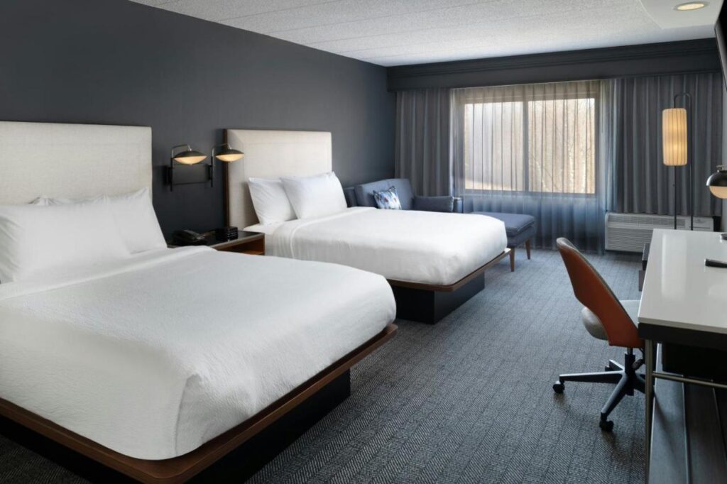 Courtyard by Marriott Providence Lincoln - Image 5