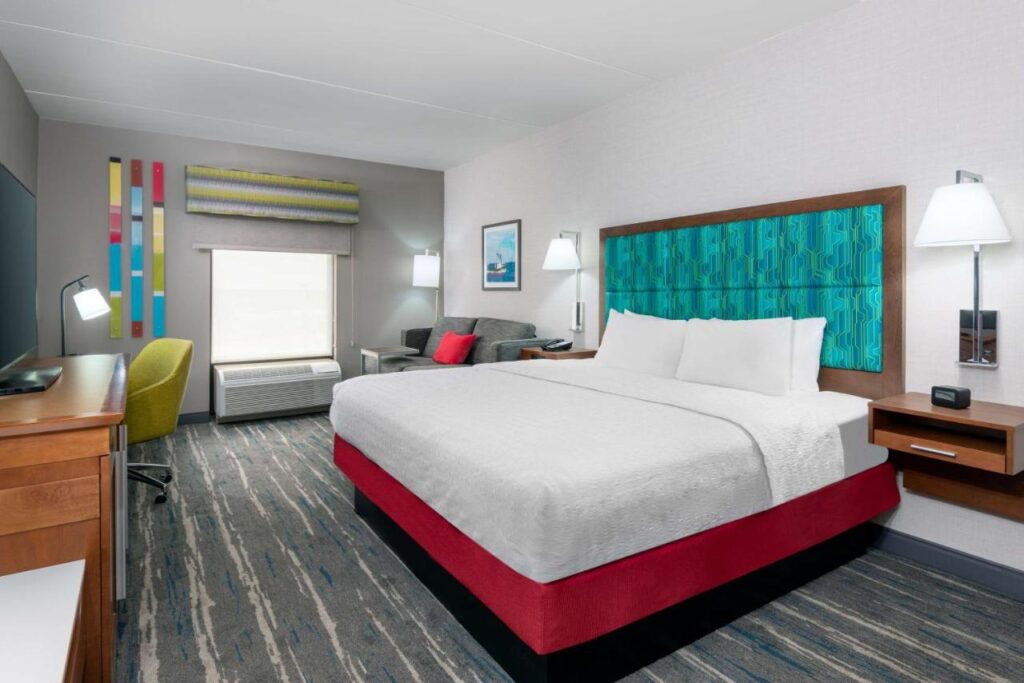 Hampton Inn Coventry-Warwick Area - Image 4