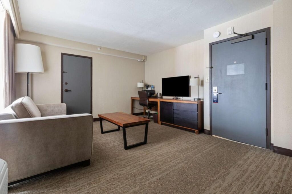 DoubleTree by Hilton Hotel Park City - The Yarrow - Image 3