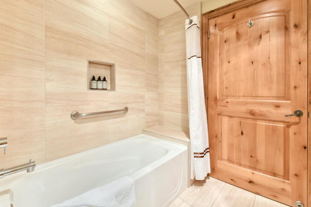 Grand Summit Lodge by Park City - Canyons Village - Image 6