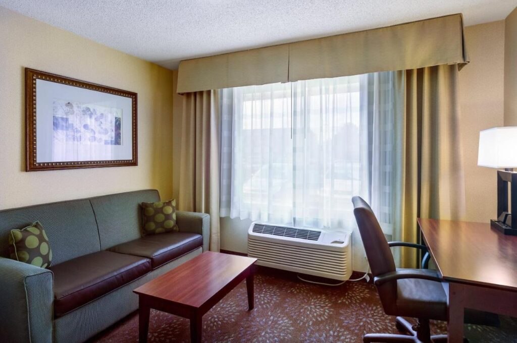 Holiday Inn Express & Suites Sandy - South Salt Lake City by IHG - Image 6