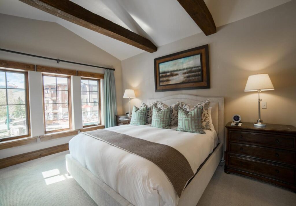 The Chateaux Deer Valley - Image 3