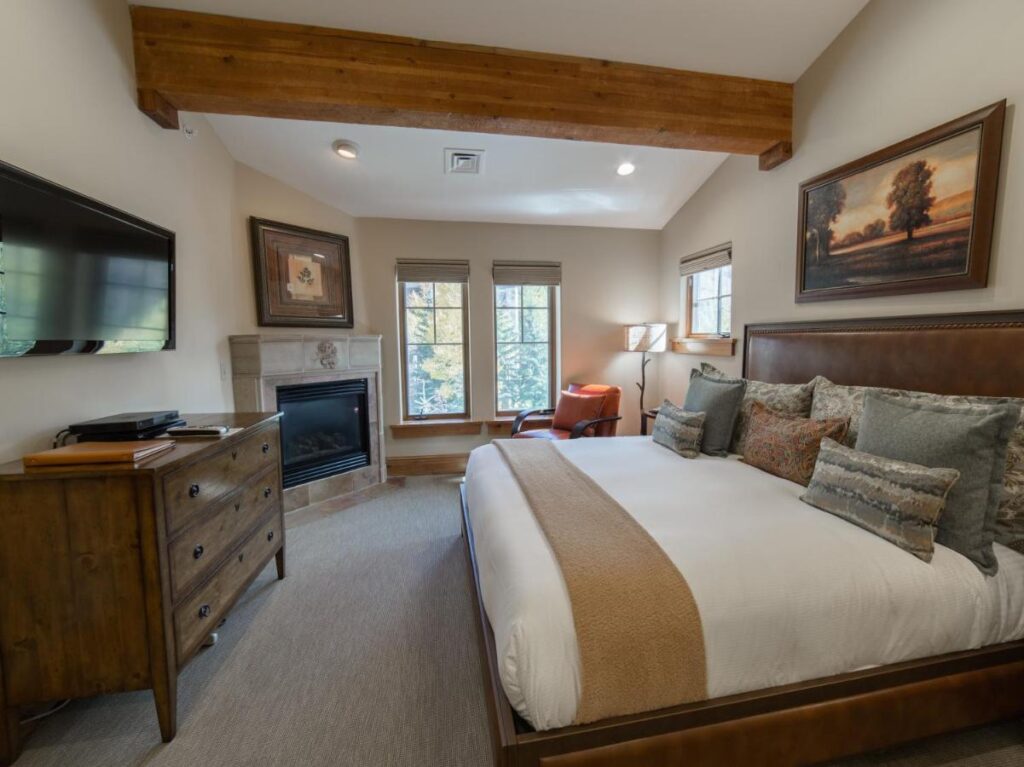 The Chateaux Deer Valley - Image 5