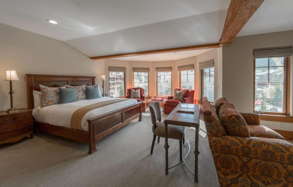 The Chateaux Deer Valley - Image 6