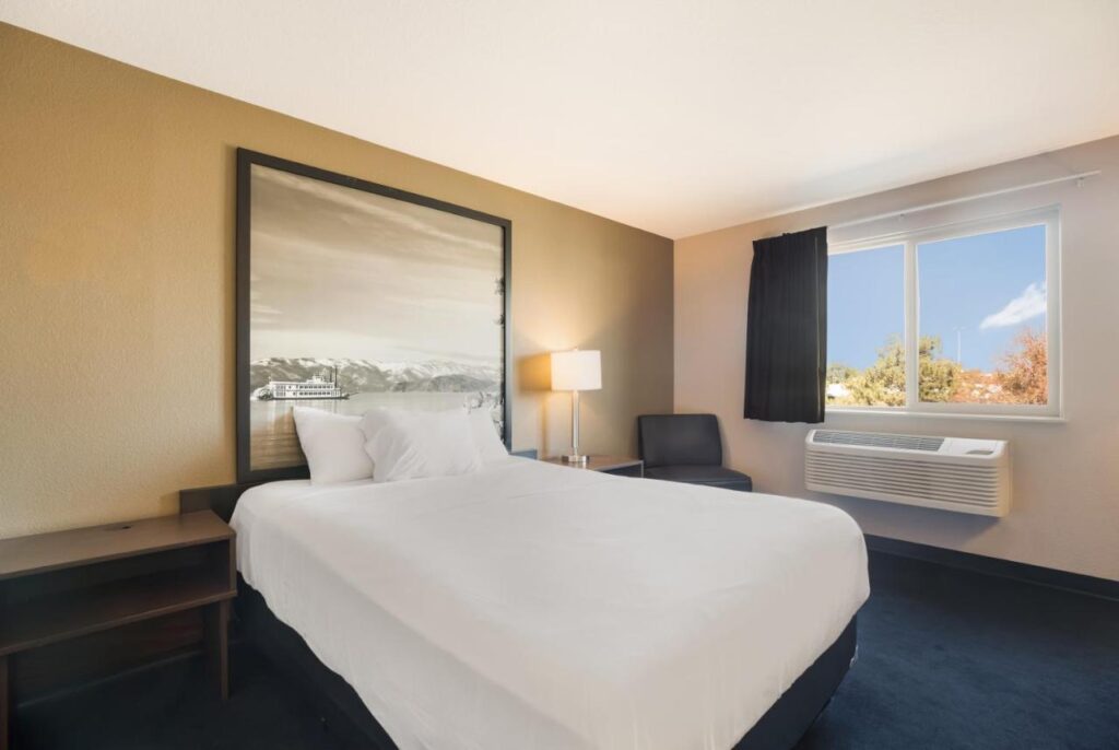 Americas Best Value Inn Sparks - Image 5