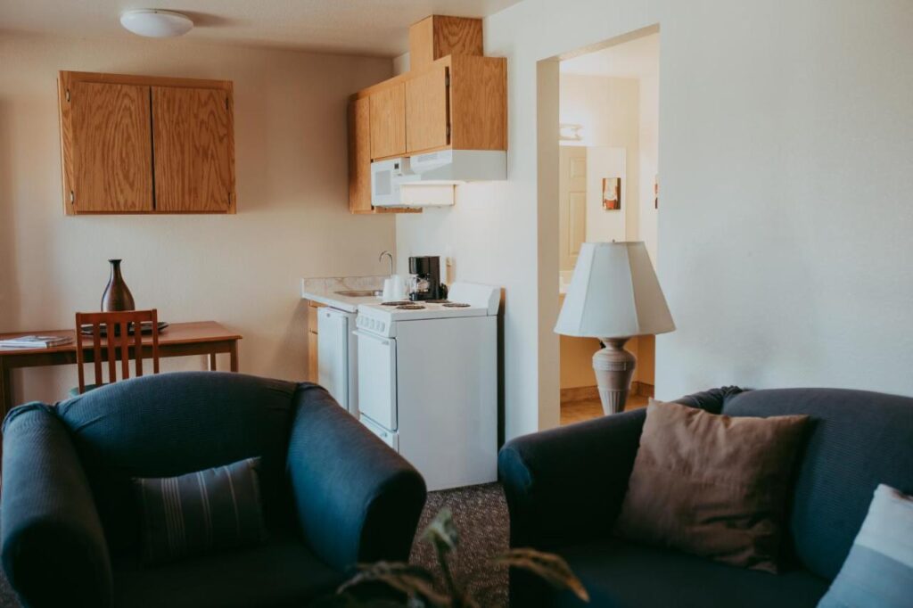 Carson City Plaza Hotel - Image 3