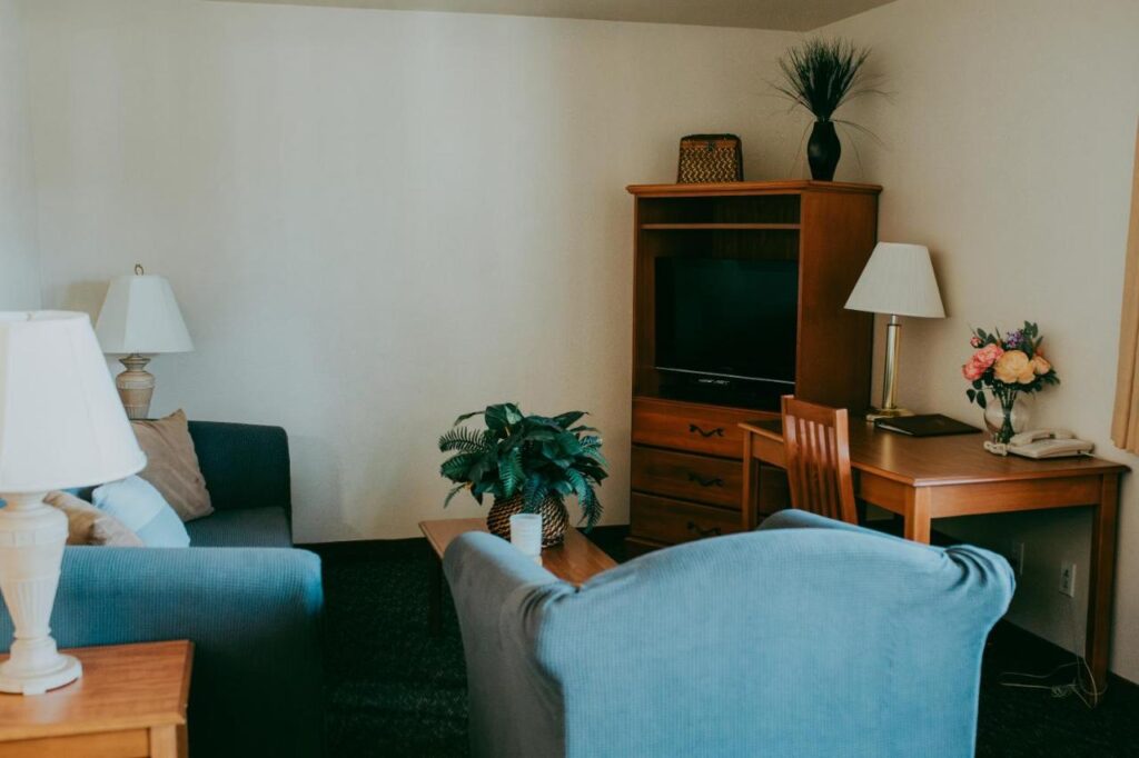 Carson City Plaza Hotel - Image 4
