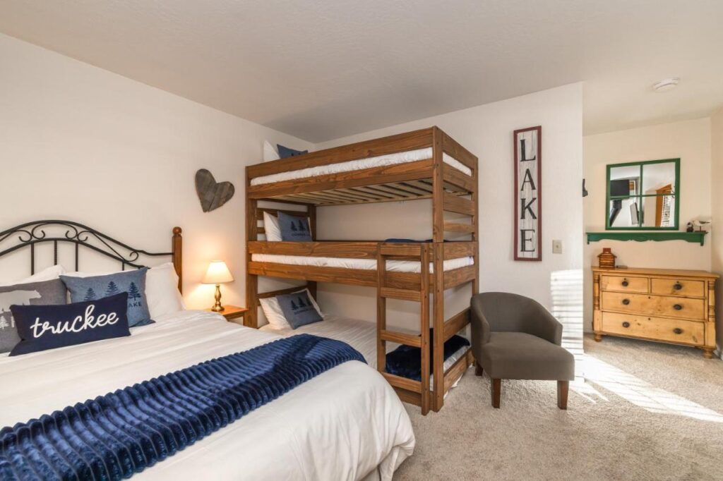 Donner Lake Inn - Image 4