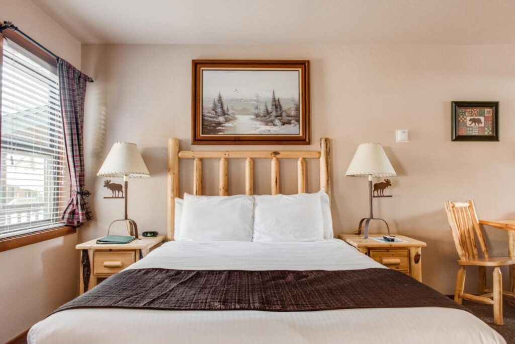 Franciscan Lodge - Image 1