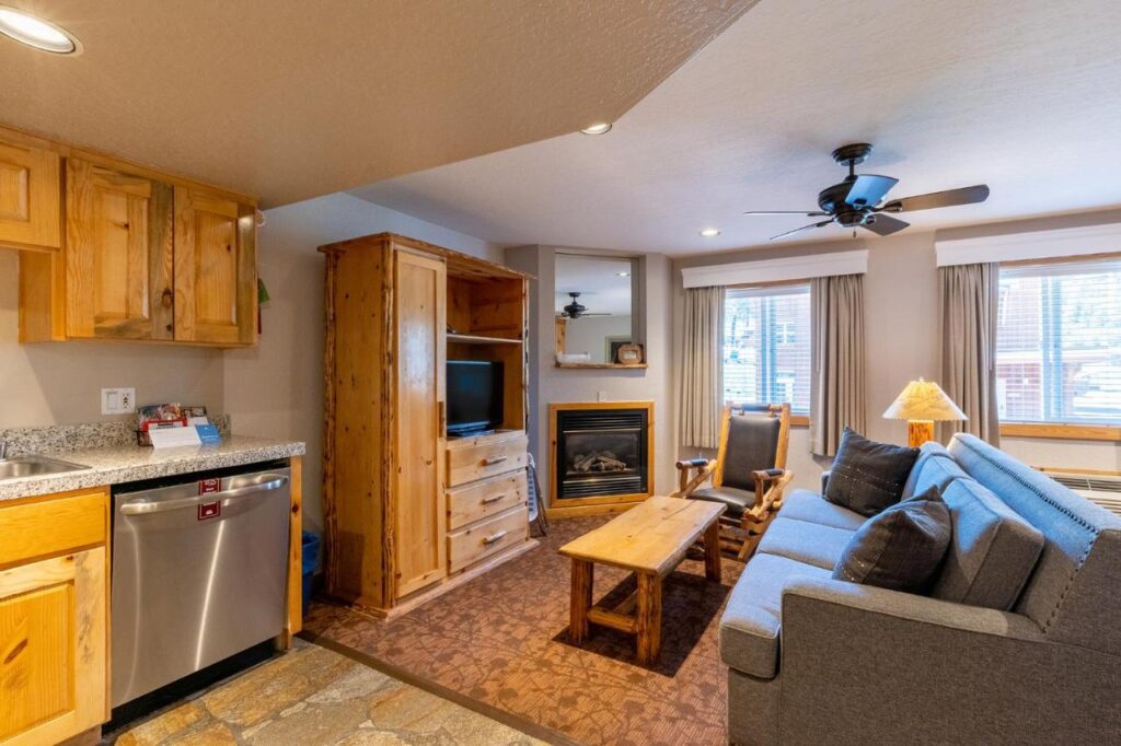 Red Wolf Lodge at Olympic Valley - Image 2