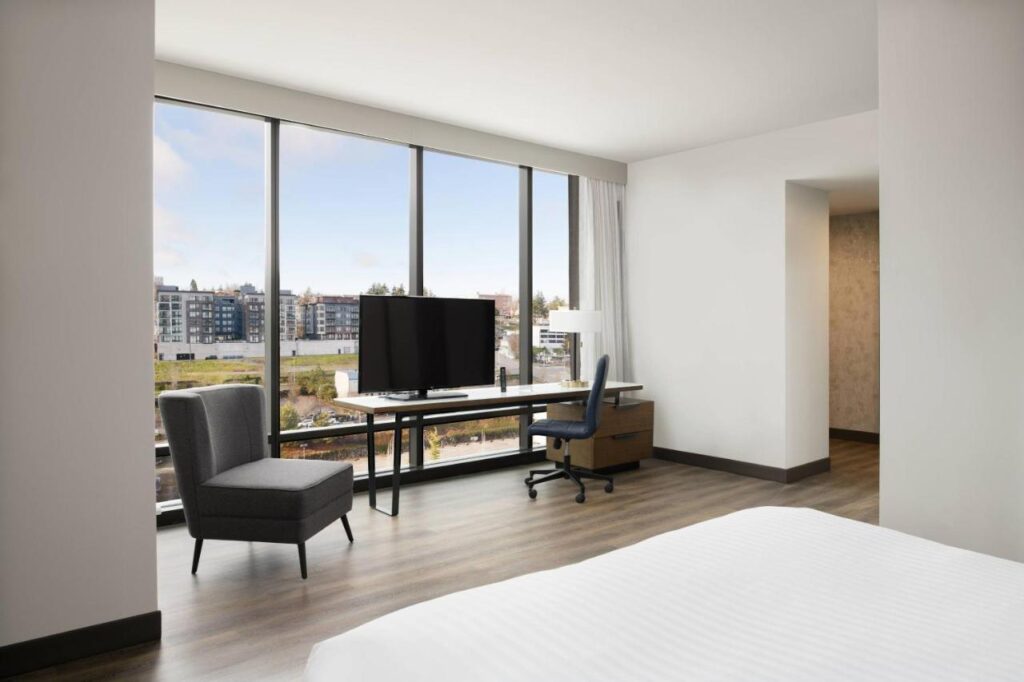 Marriott Tacoma Downtown - Image 3