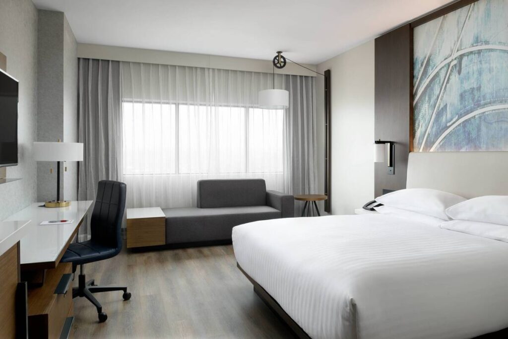 Marriott Tacoma Downtown - Image 4
