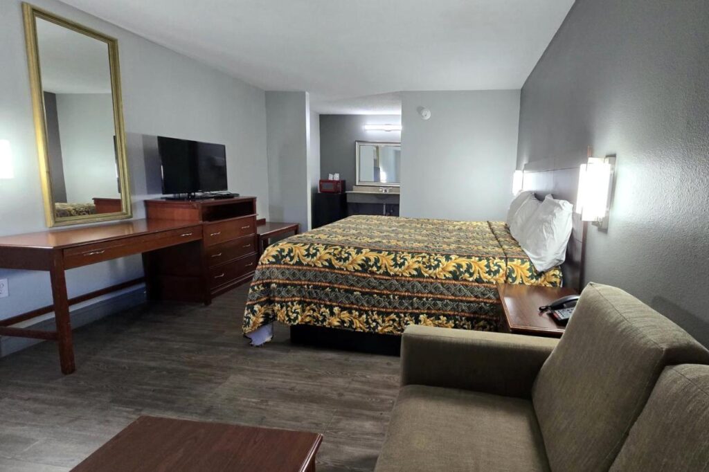 Eagle Inn by Hotel O Richmond Midlothian Turnpike - Image 3