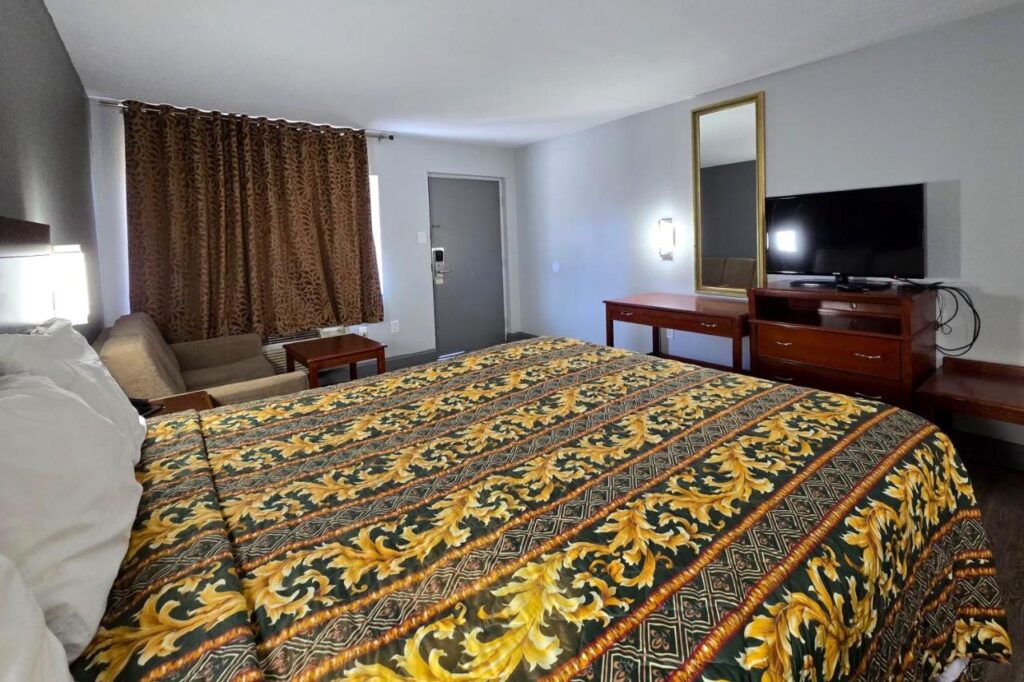 Eagle Inn by Hotel O Richmond Midlothian Turnpike - Image 6