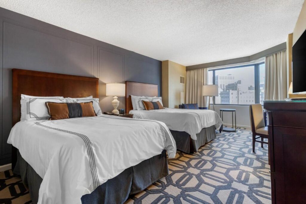 Omni Richmond Hotel - Image 2