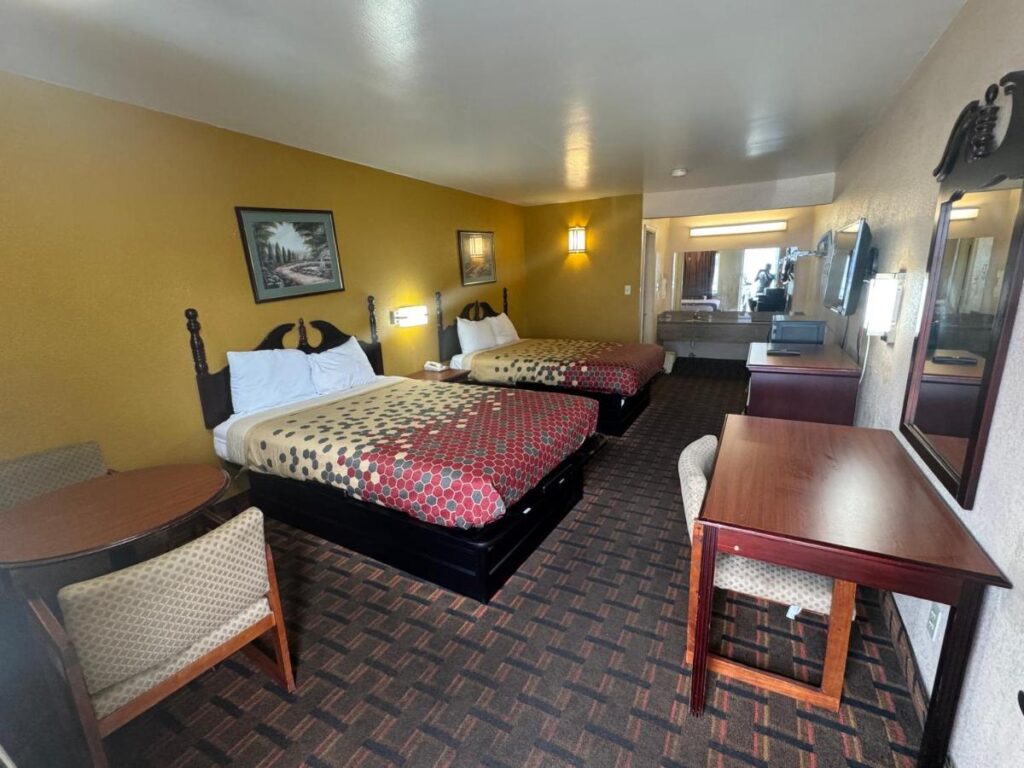Travel inn - Image 2